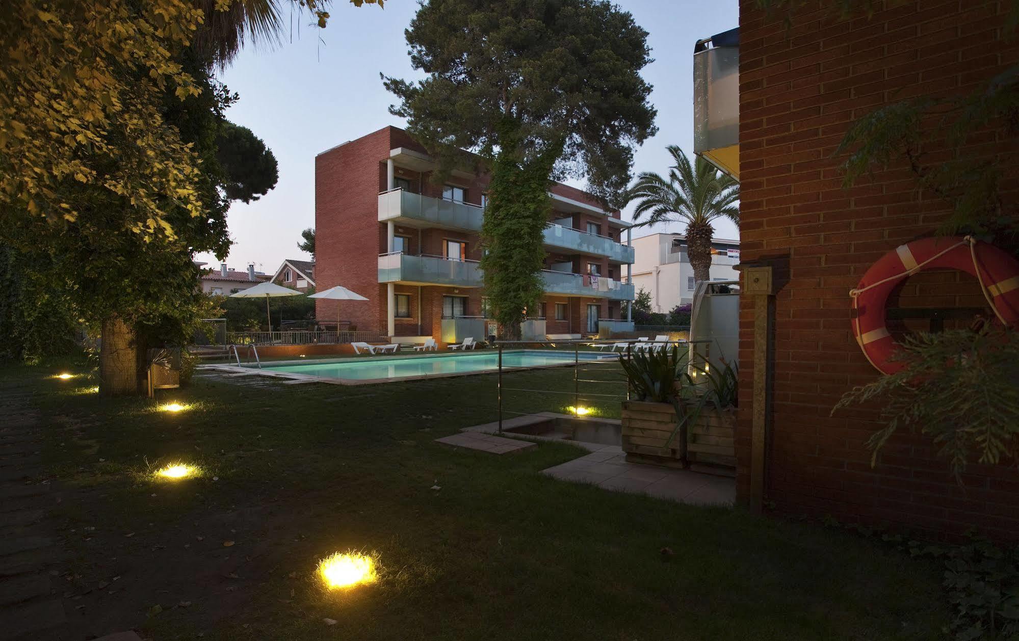 Sg Costa Bcn Apartments Castelldefels Bagian luar foto